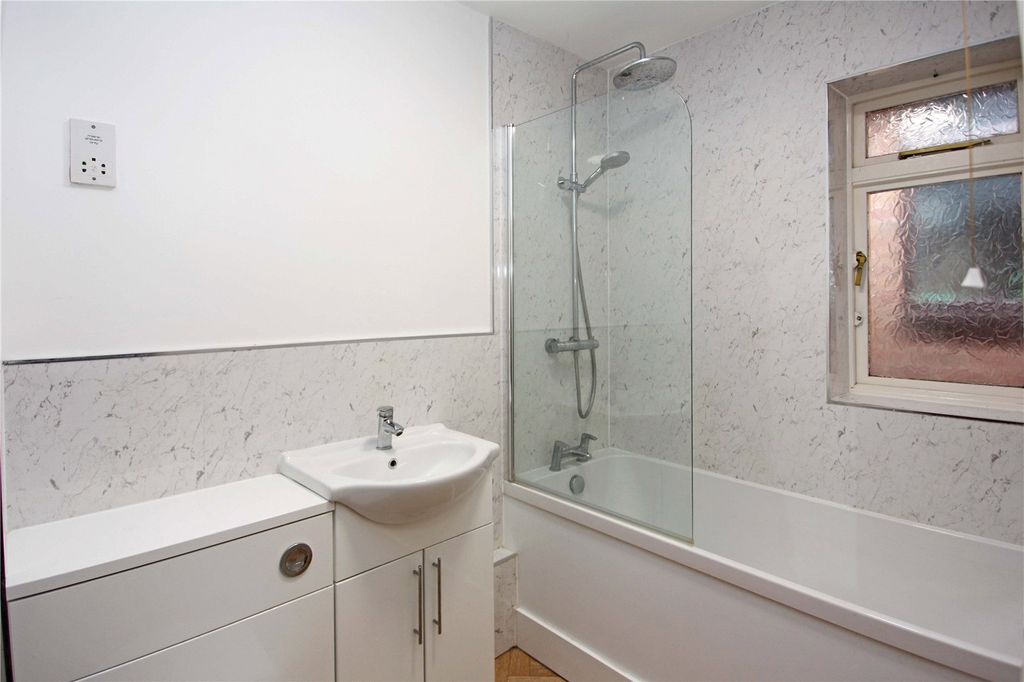 Property photo 3 of 14 Picture No. 15