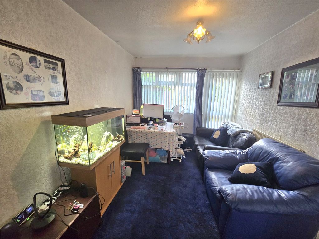Property photo 3 of 10 Picture No. 06