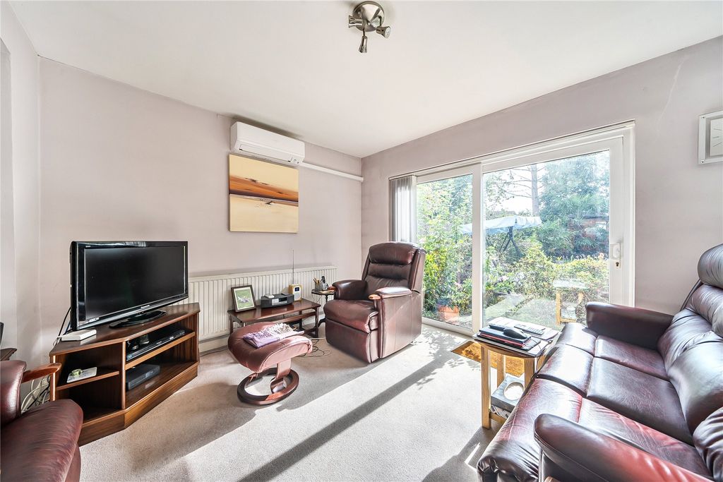 Property photo 2 of 19 Picture No. 13
