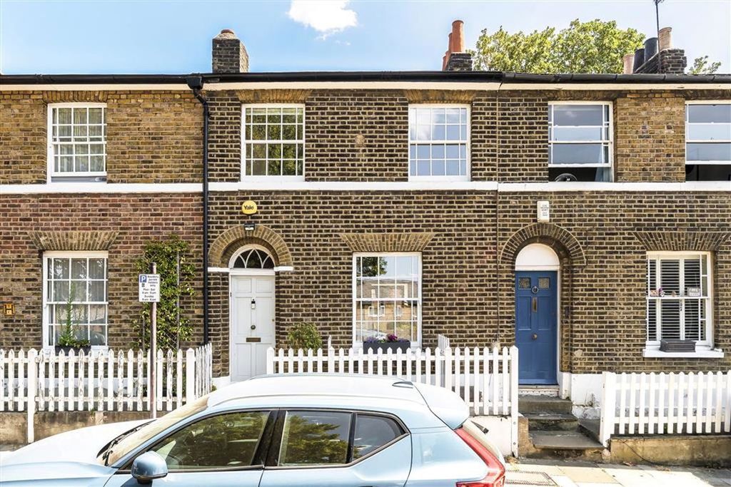 Property photo 1 of 11
