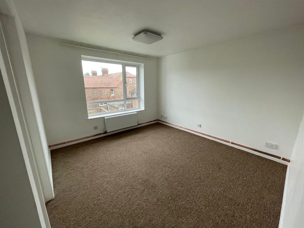 Property photo 2 of 9 Living Room.Jpeg