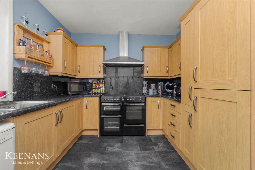 Property photo 3 of 35 13.Jpg