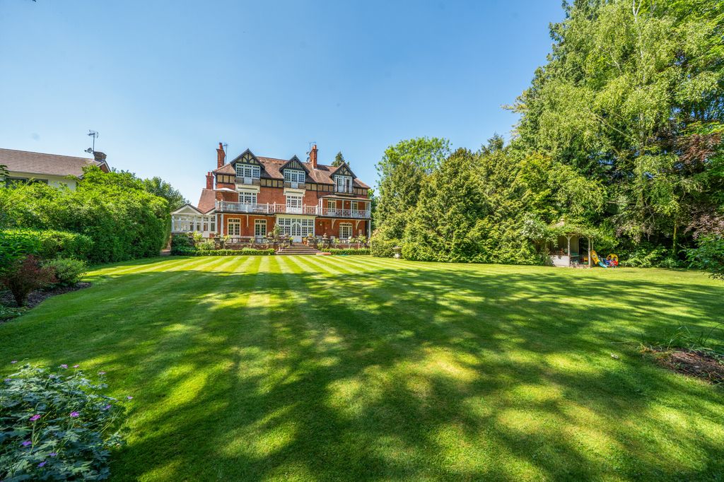 Property photo 1 of 11