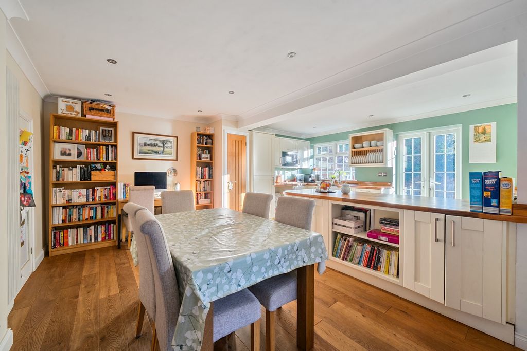 Property photo 3 of 21 Kitchen Dining Room