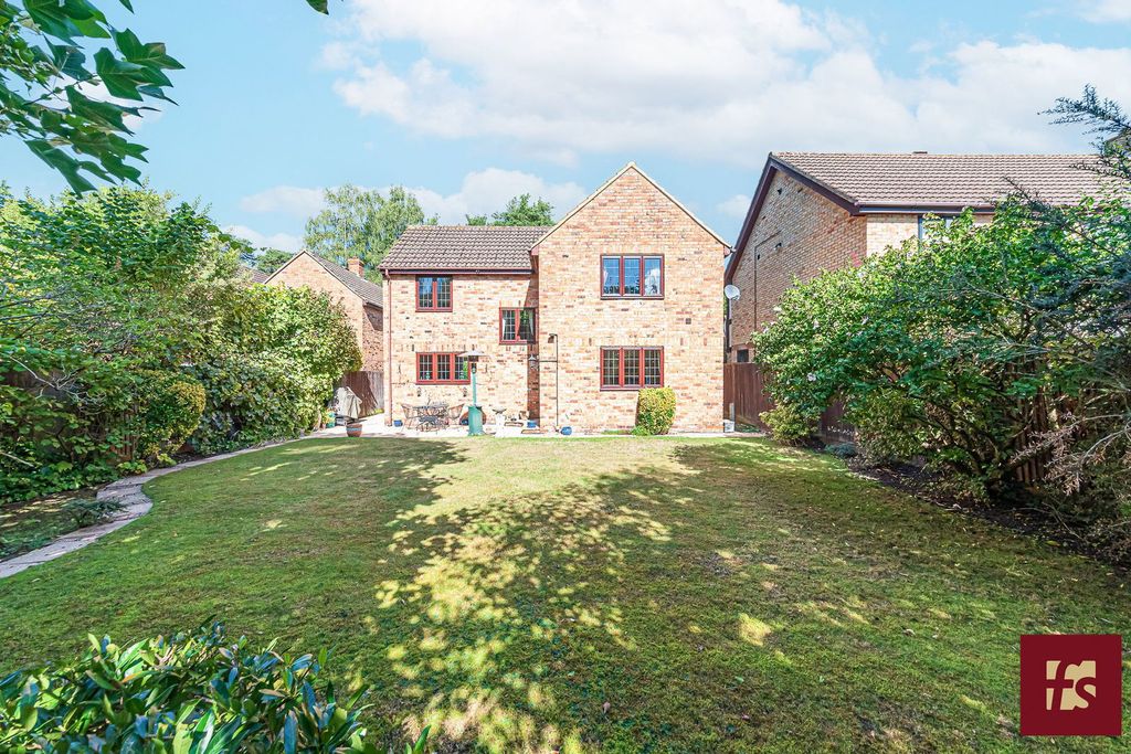 Property photo 2 of 17