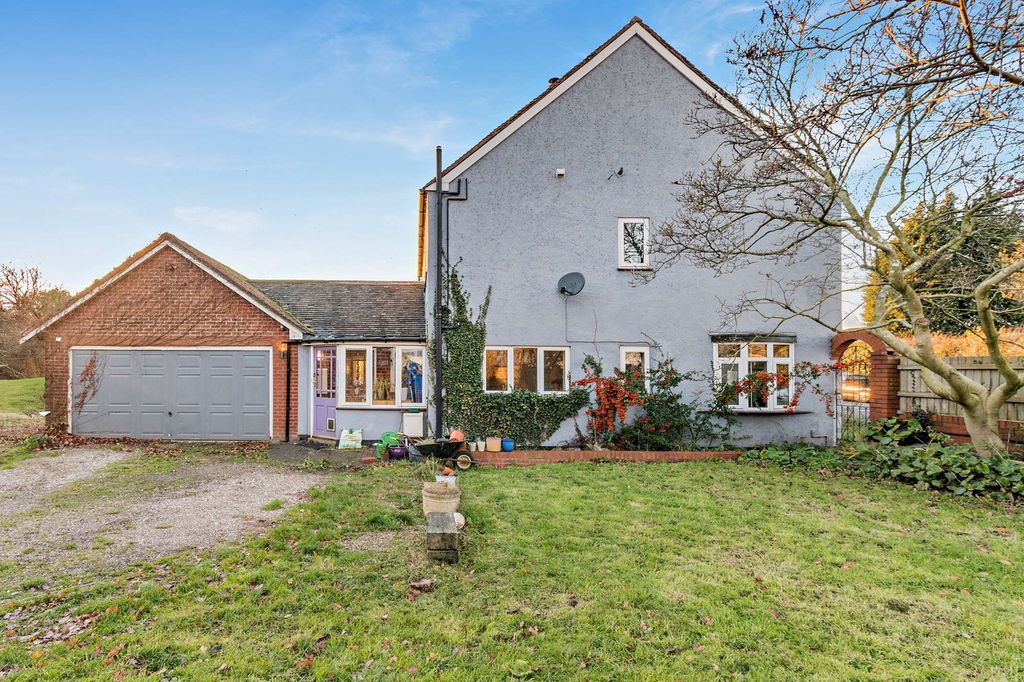 Property photo 2 of 26