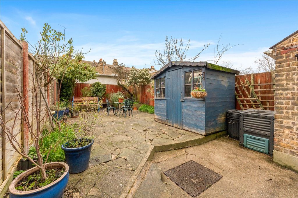 Property photo 2 of 14 Picture No. 10