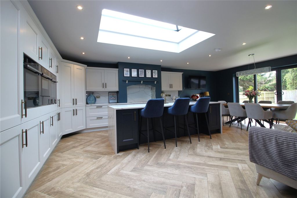 Property photo 3 of 16 Picture No. 03