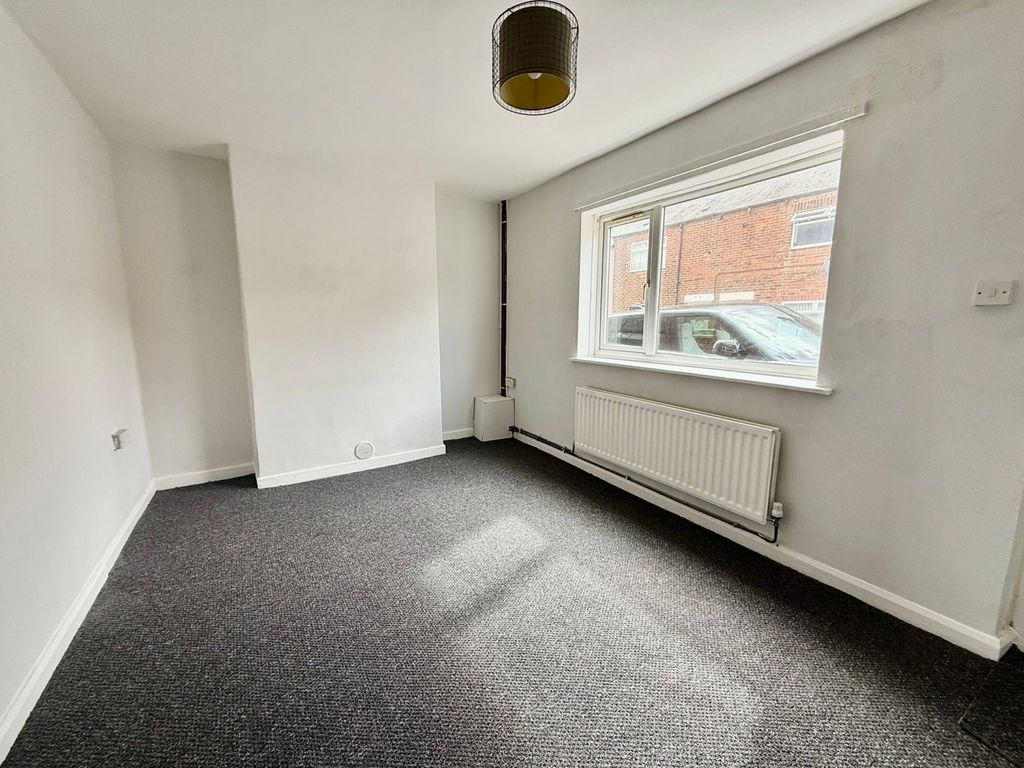 Property photo 2 of 7 Db00E46E-5596-4A07-Af6F-26Abce8cc153