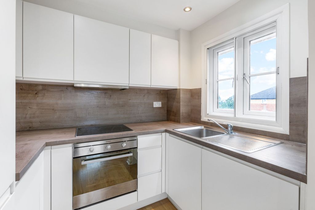 Property photo 1 of 14 Kitchen