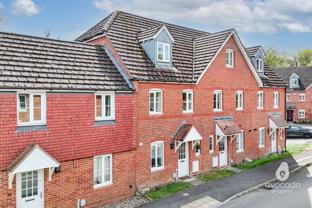 Property photo 1 of 19 4963072