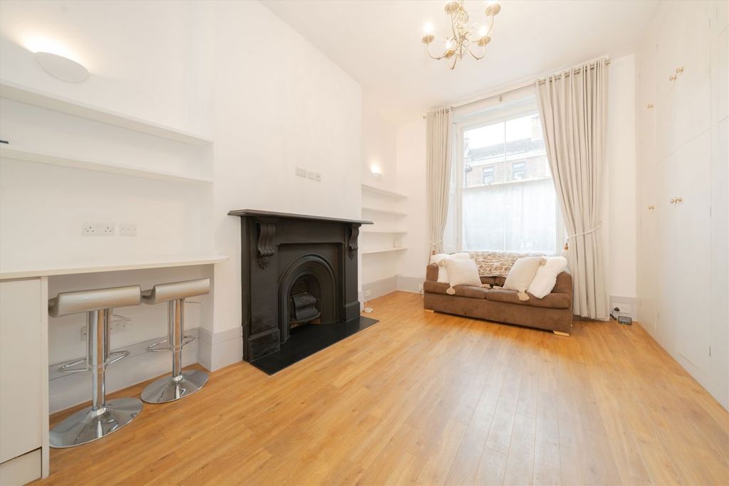 Property photo 2 of 3