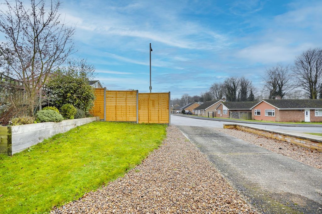 Property photo 2 of 30