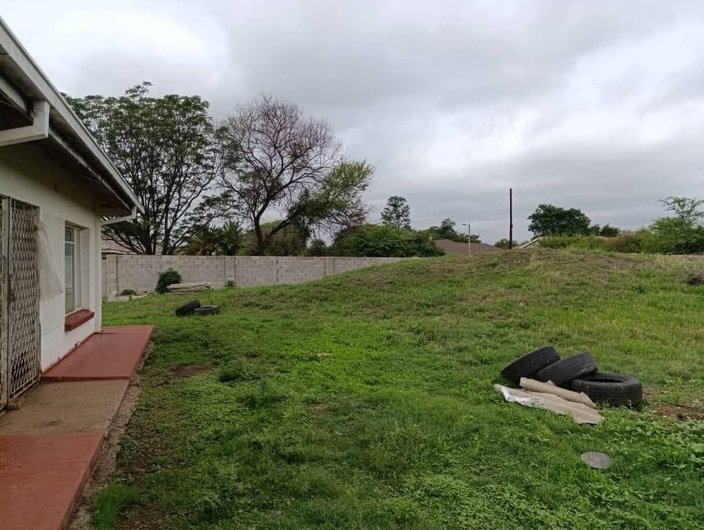 Property photo 2 of 13