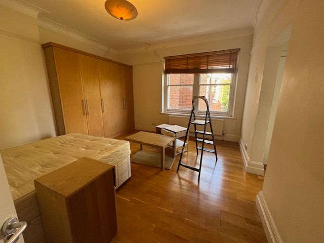 Property photo 3 of 8 Photo 4