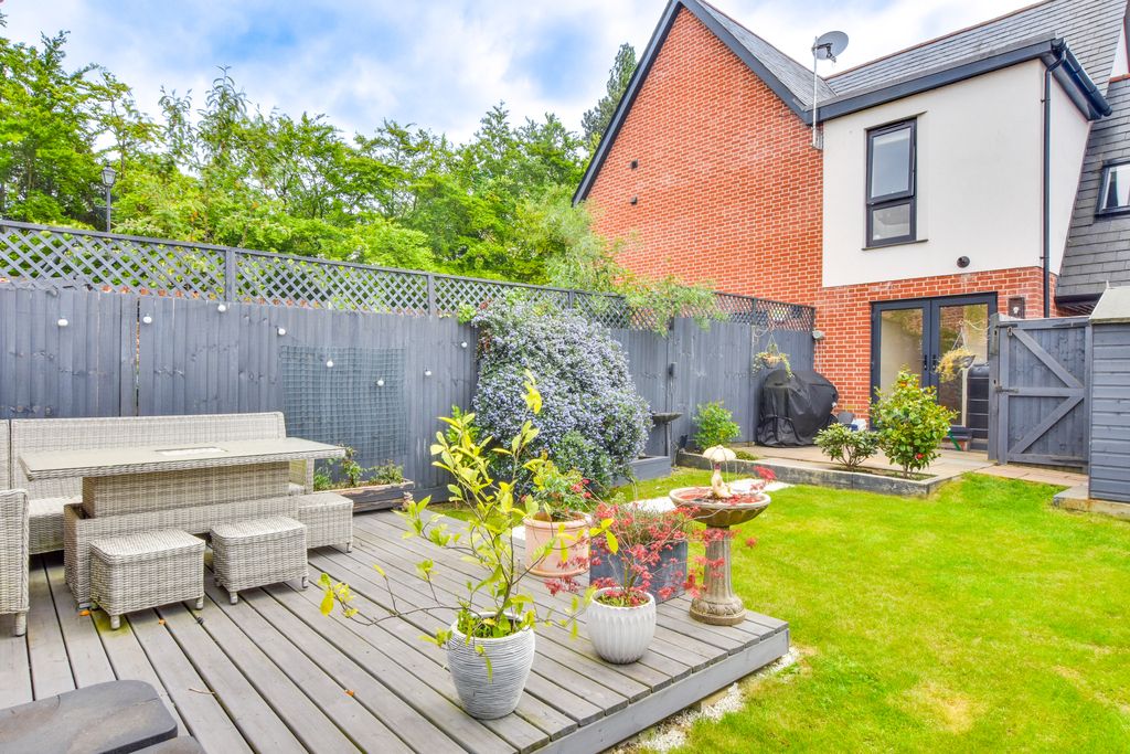 Property photo 1 of 18 Dsc_0064-Dsc_0066