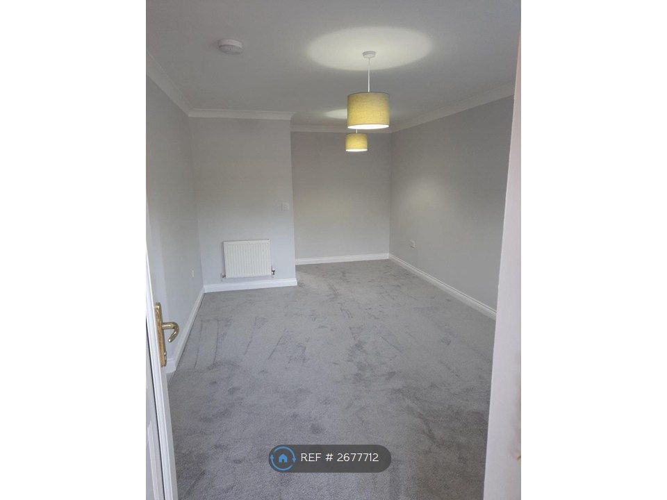 Property photo 2 of 12 Lounge