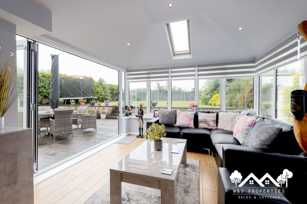 Property photo 3 of 45