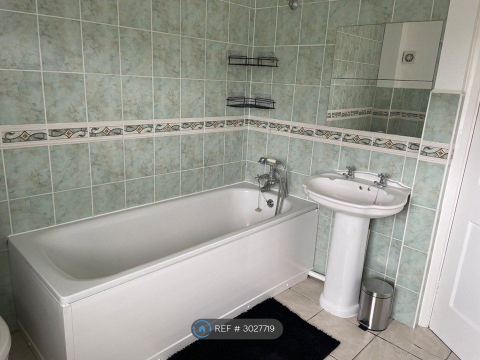 Property photo 3 of 24