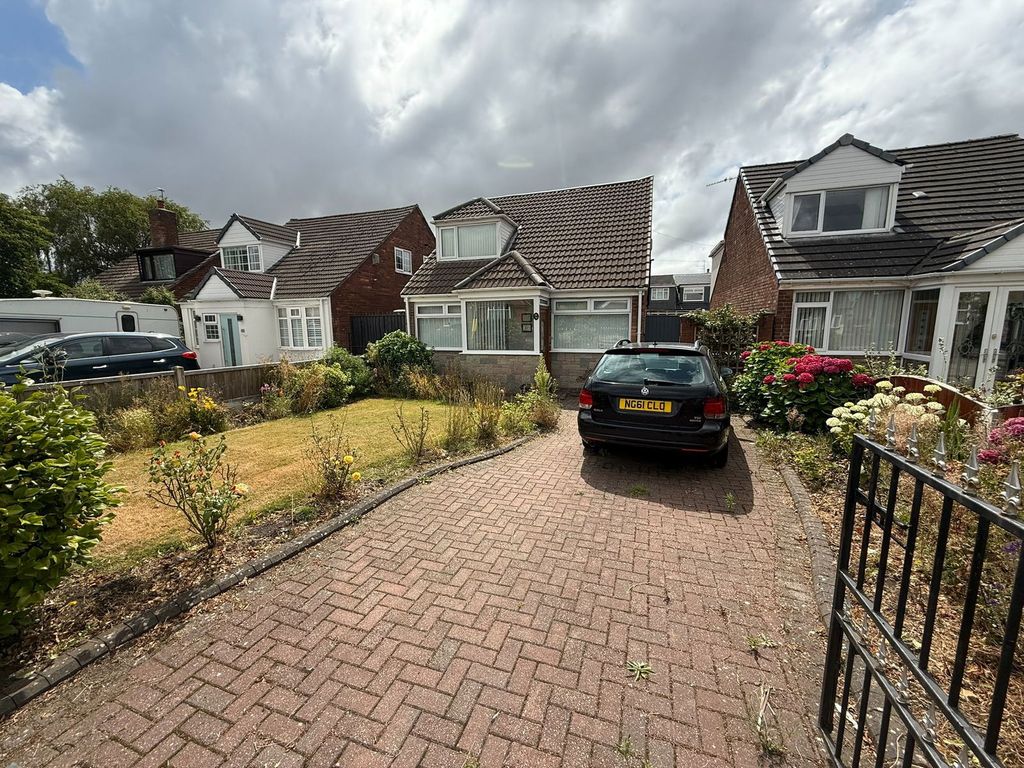 Property photo 1 of 18