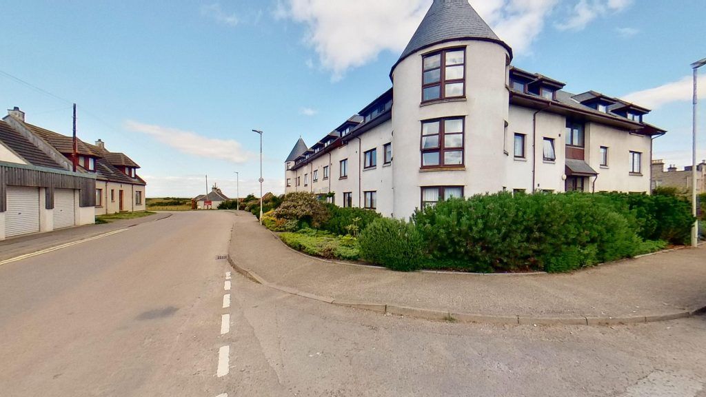 Property photo 2 of 12