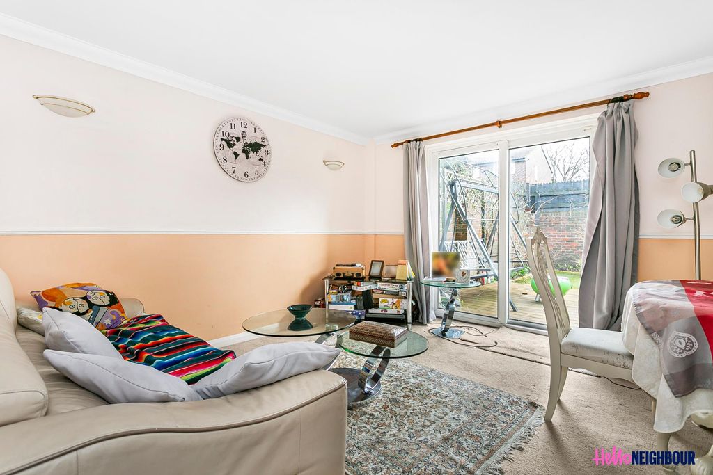 Property photo 1 of 14 Photo 0