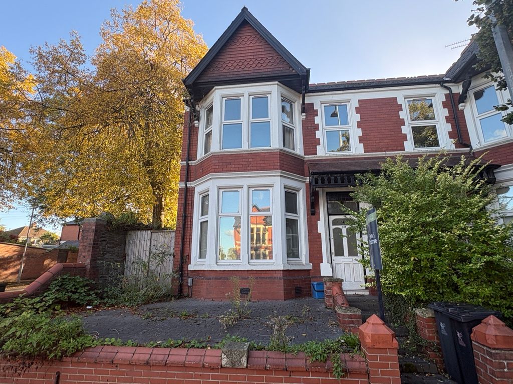 Property photo 2 of 18