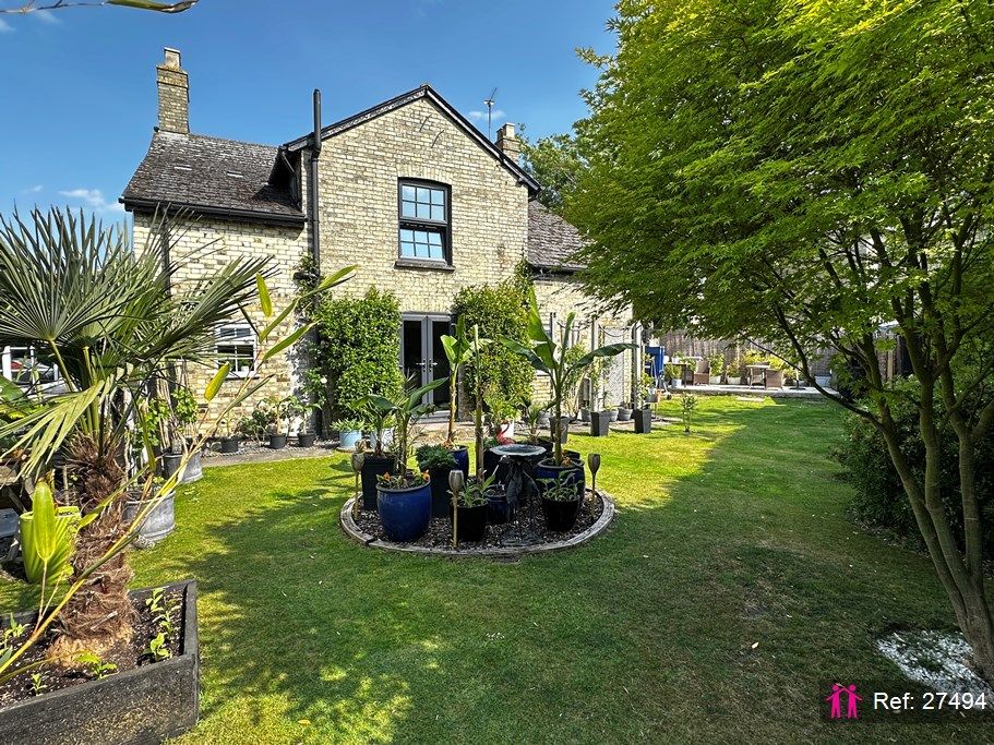 Property photo 2 of 23