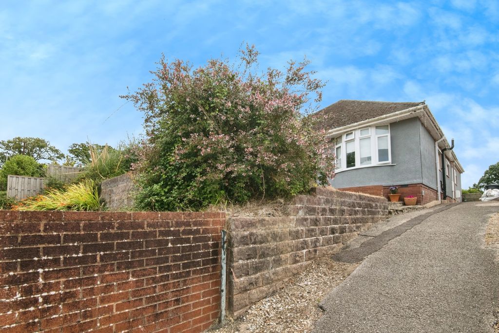 Property photo 2 of 17 Photo