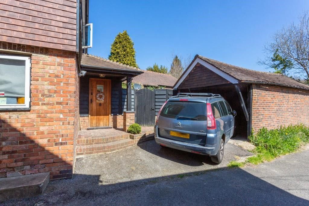 Property photo 2 of 26