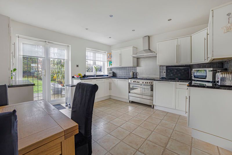 Property photo 3 of 24 Kitchen