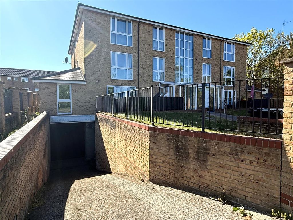 Property photo 2 of 13 Pic 2.Jpg