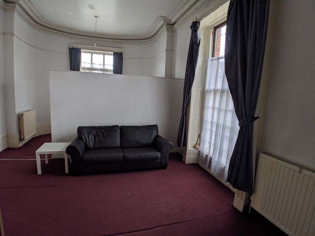 Property photo 3 of 9