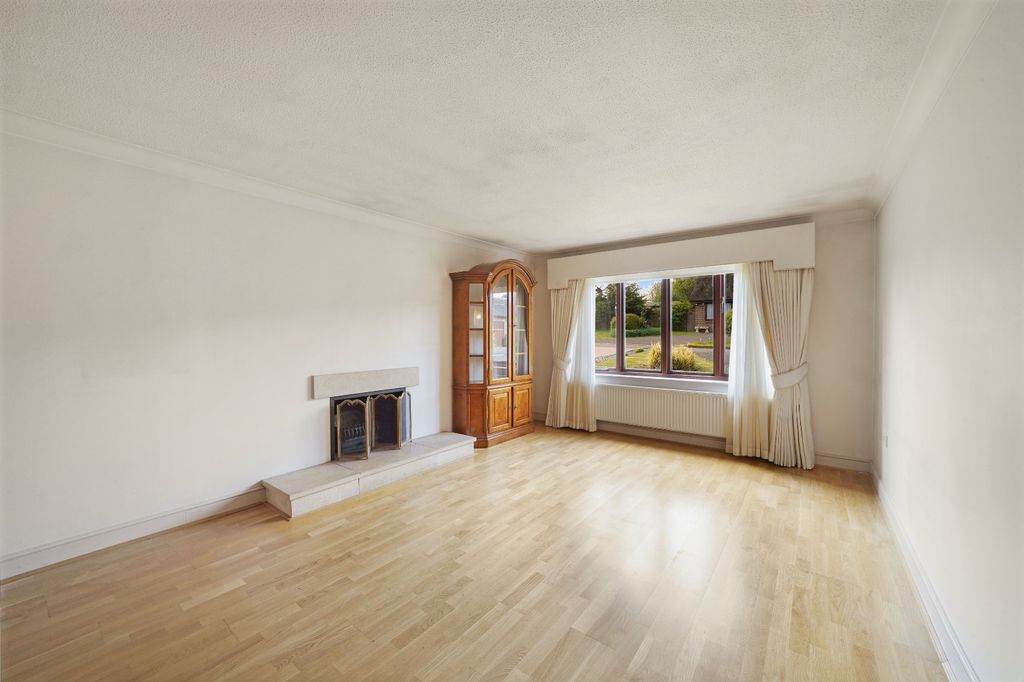 Property photo 3 of 23 4715264