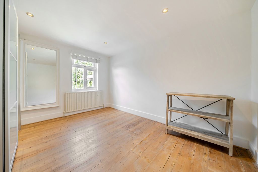 Property photo 3 of 17 1498493-3-6A68814...