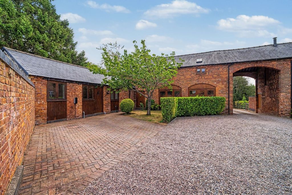 Property photo 1 of 43