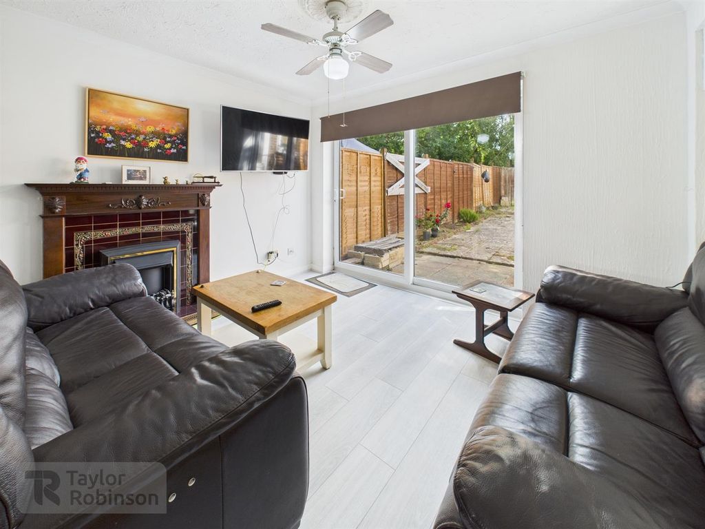 Property photo 3 of 13 Cam02600G0-Pr0537-Still011.Jpg