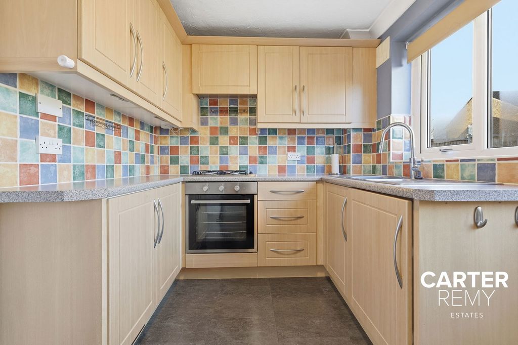 Property photo 3 of 19