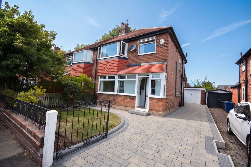 Property photo 1 of 13 3 Bedroom Semi Detached For Sale