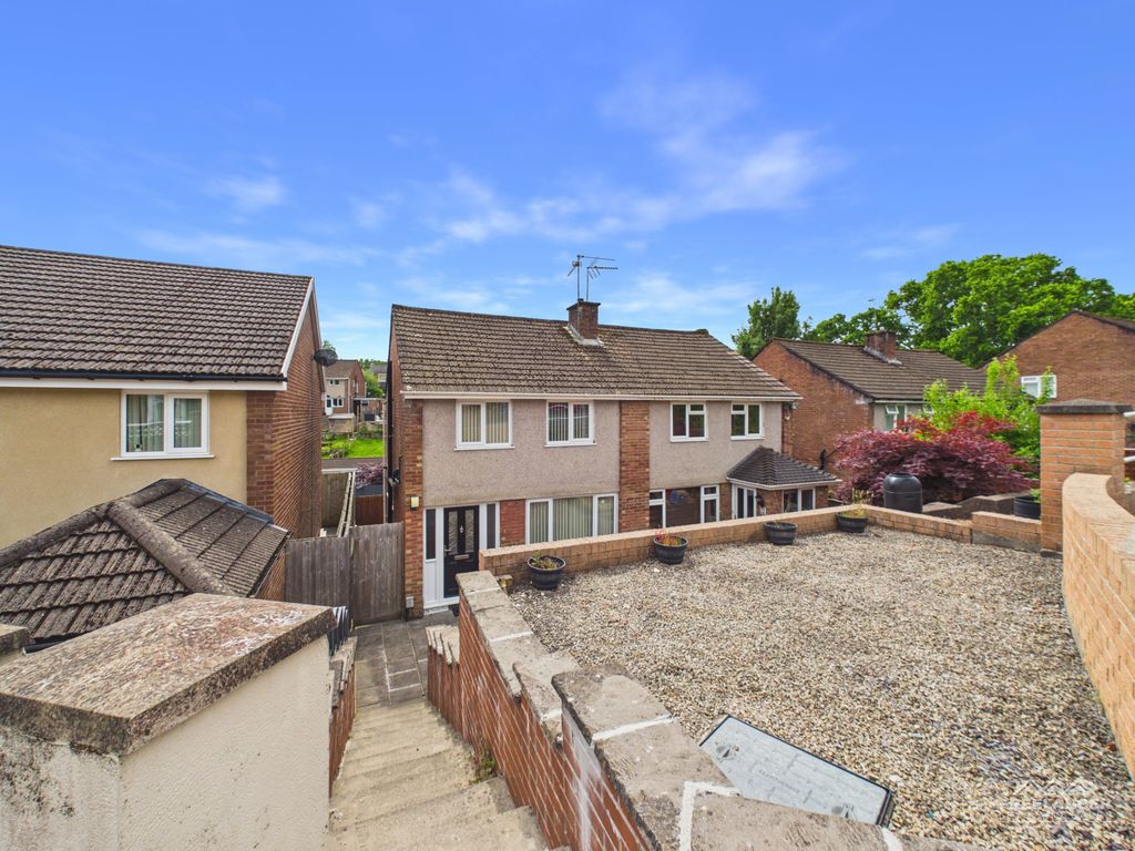 Property photo 1 of 16 Front 2