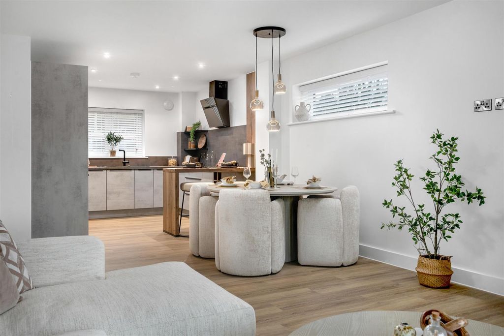 Property photo 3 of 20 Baxter Green Web Ph-19.Jpg