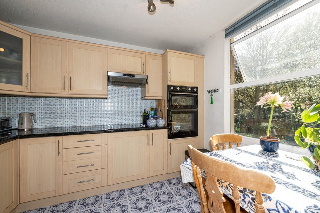 Property photo 3 of 35 5023364