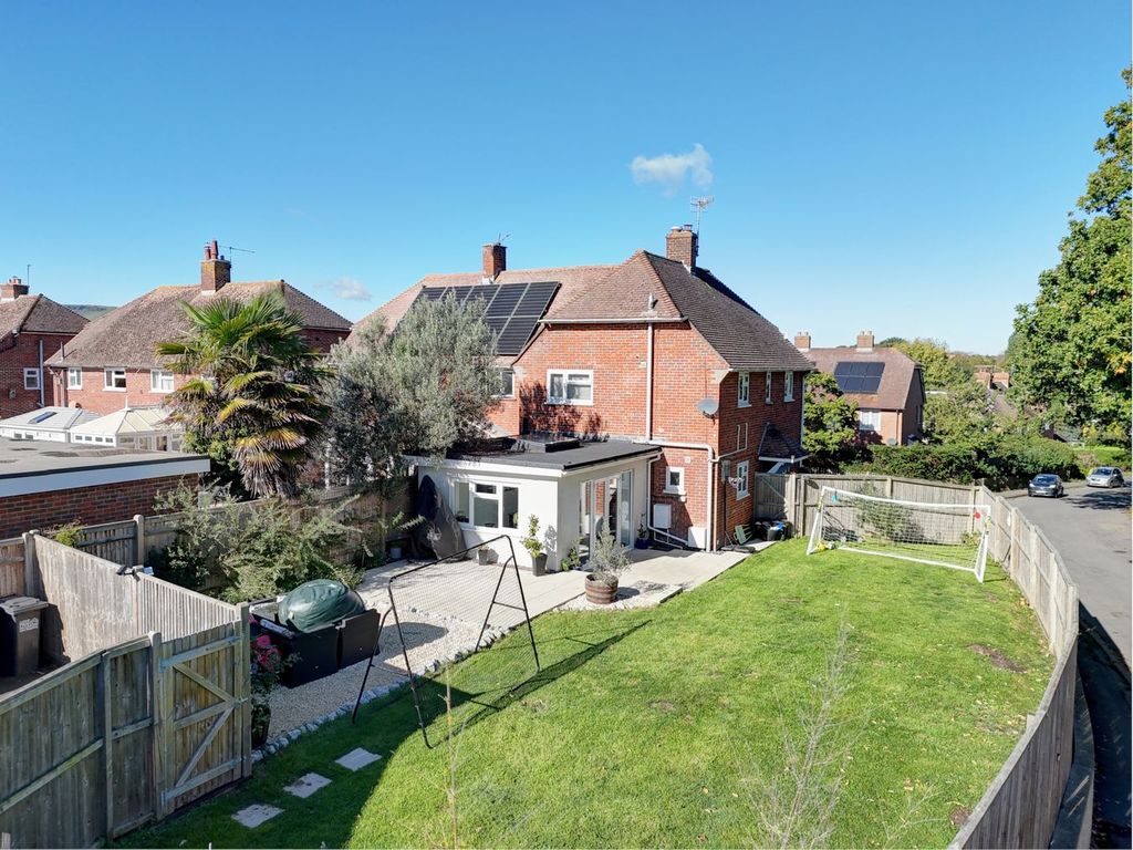 Property photo 2 of 47