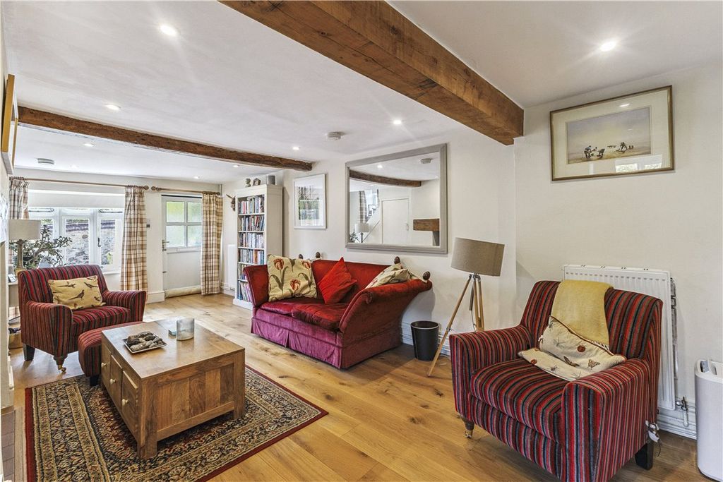 Property photo 3 of 20 Sitting Room