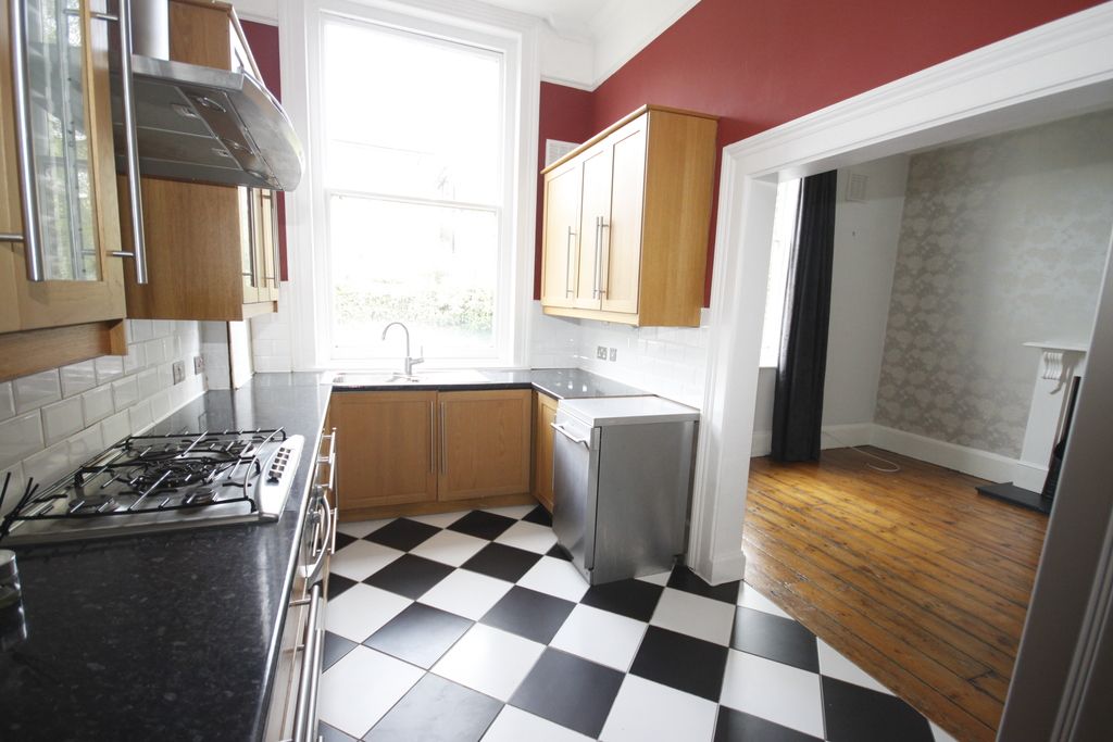 Property photo 2 of 9