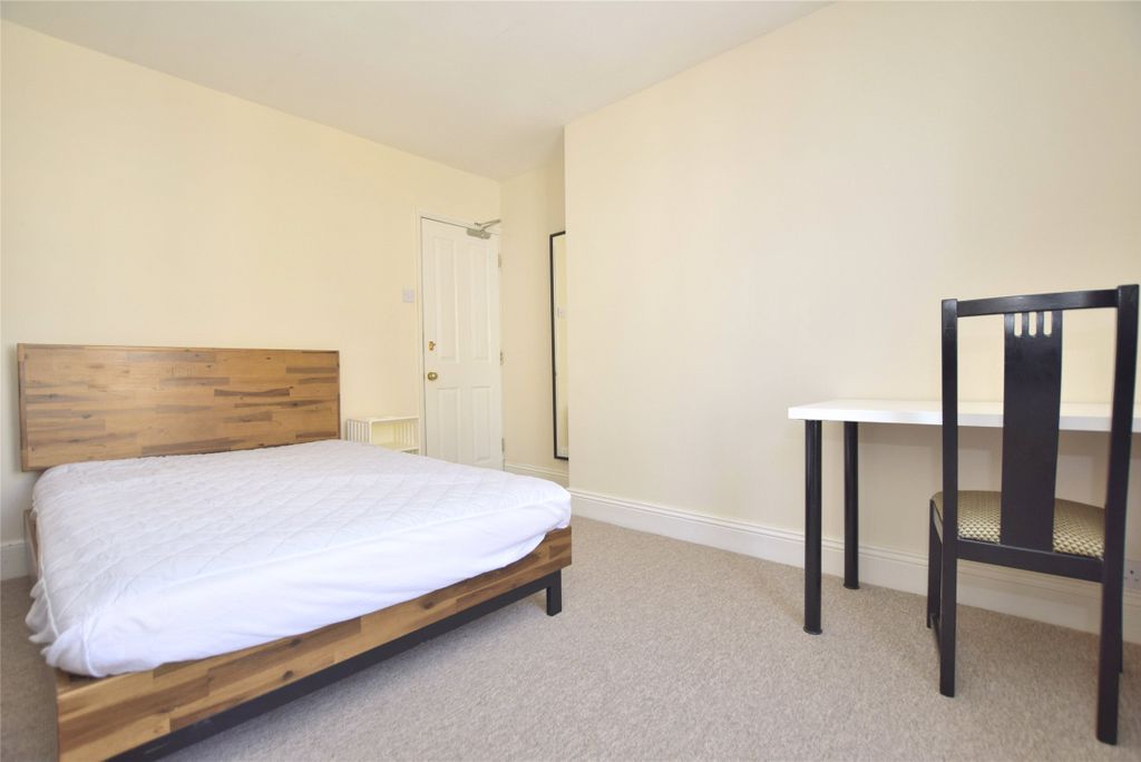 Property photo 2 of 16 Bedroom