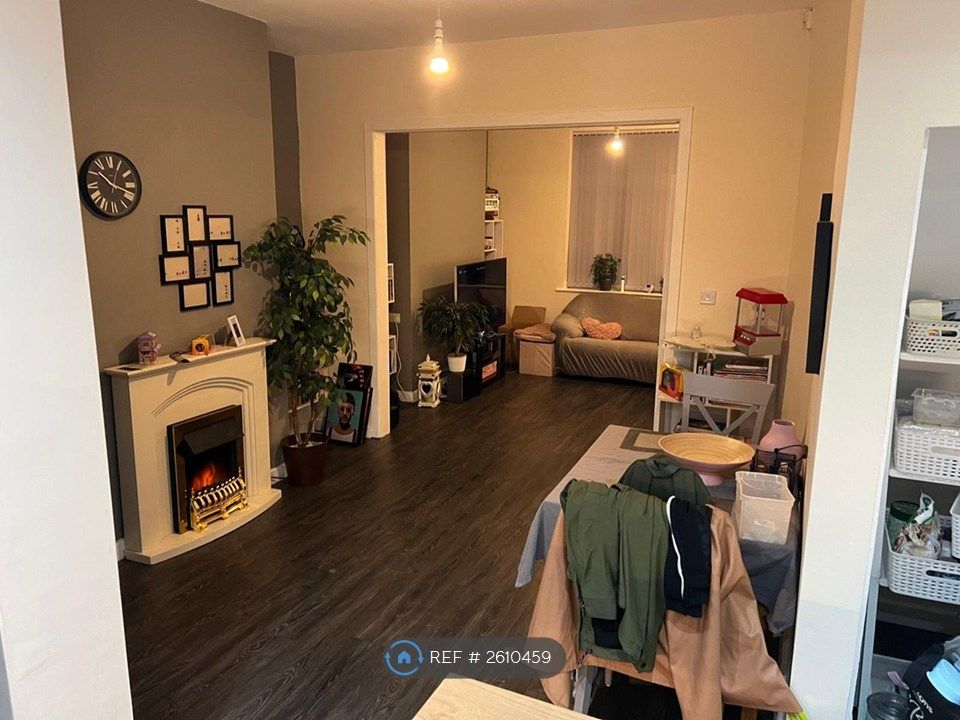 Property photo 2 of 14 Lounge 2