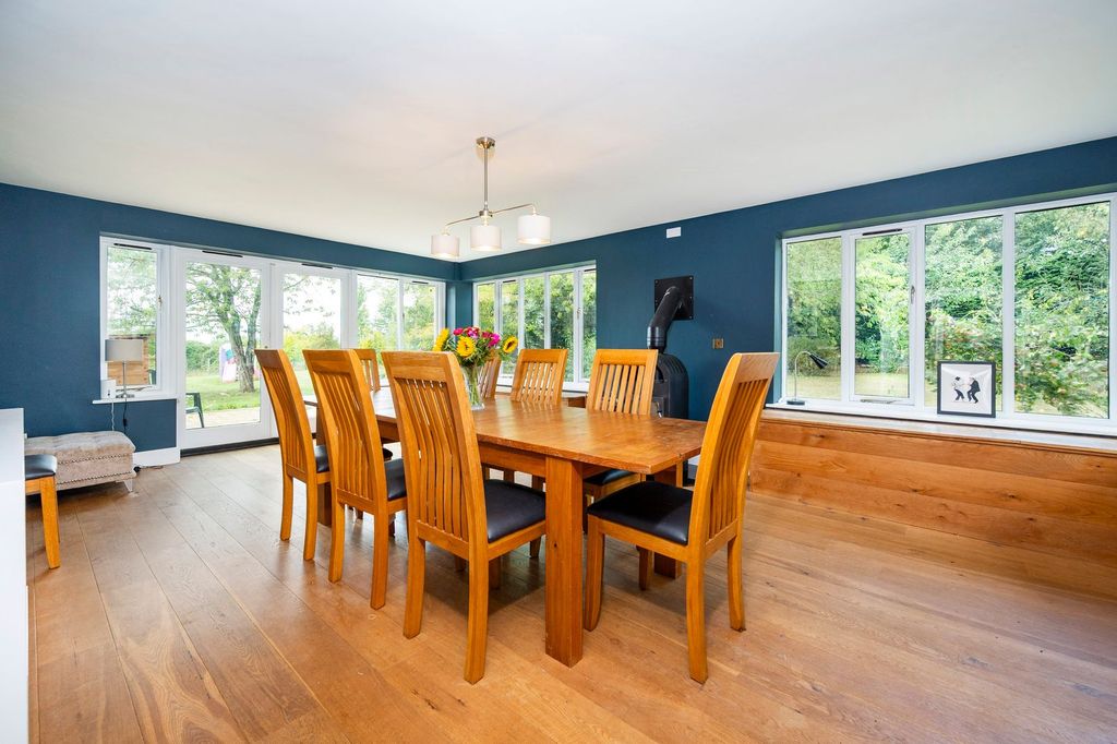 Property photo 3 of 45