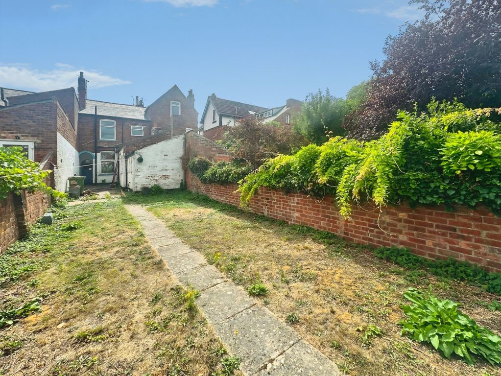 Property photo 2 of 18 5317752