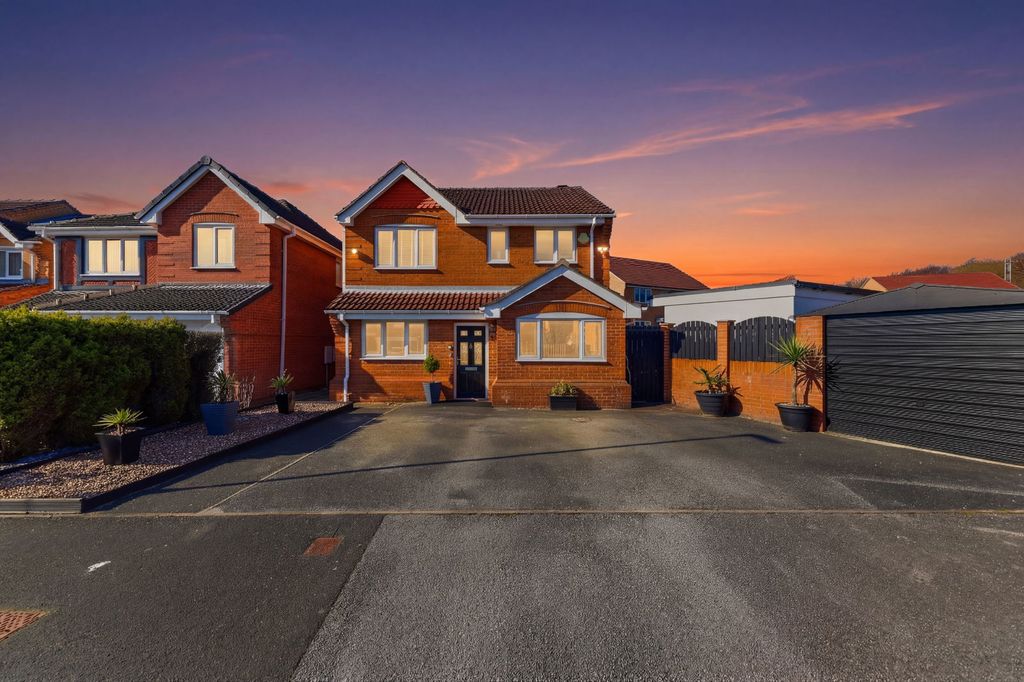 Property photo 2 of 27